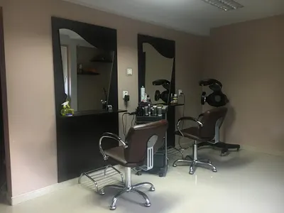 Salon fryzjersko - kosmetyczny 'Elli' Elżbieta Śmiełowska